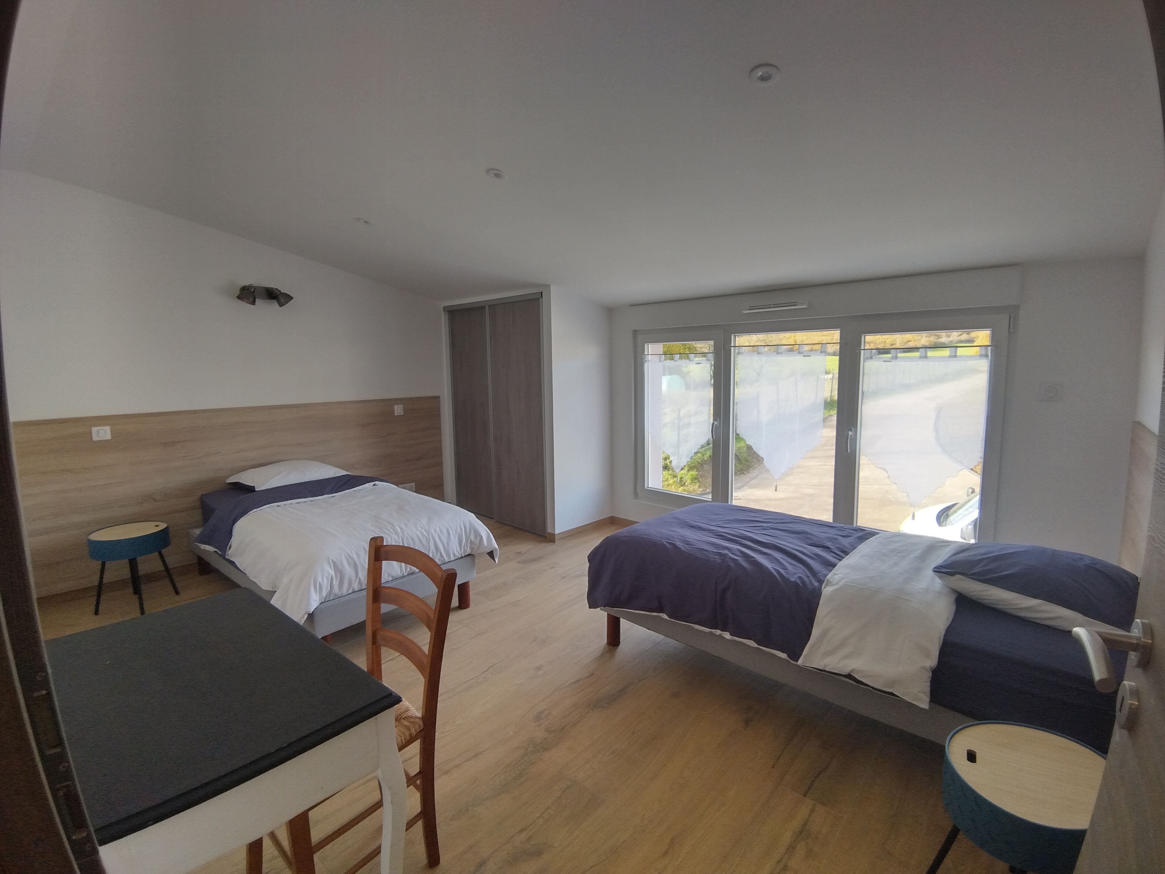 Fer et planche à repasser, Wi-Fi, draps fournis