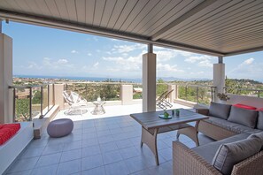 Outdoor dining - Aegina Divine View, Cottage (Aegina)