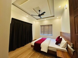 6 Schlafzimmer, Bügeleisen/Bügelbrett, WLAN, Bettwäsche