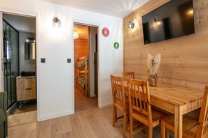 Dining - Alpine Home with Balcony near Slopes (Morillon)