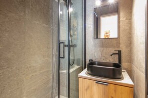 Shower - Alpine Home with Balcony near Slopes (Morillon)