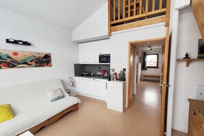 Smart TV - One-Bed Apartment near Morillon Slopes (Morillon)