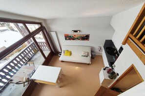 Smart TV - One-Bed Apartment near Morillon Slopes (Morillon)
