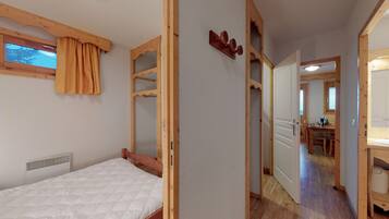 2 bedrooms, individually furnished