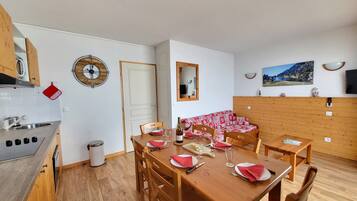 Apartment | Living room