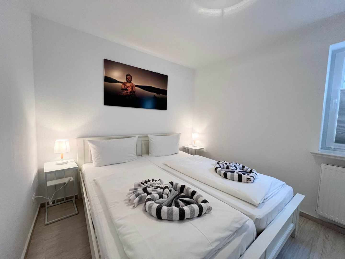 4 bedrooms, iron/ironing board, WiFi, bed sheets