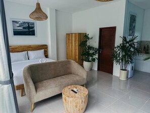 Villa Deluxe, 1 habitación, vistas a la piscina | Caja fuerte, cortinas opacas, sistema de insonorización