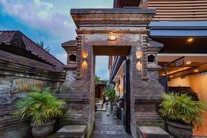 Exterior detail - Made Arsa Homestay (Ubud)