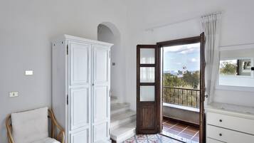 1 bedroom, iron/ironing board, travel crib, free WiFi