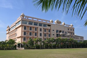 Exterior - Mukundra Sarovar Premiere Kota (Kota)
