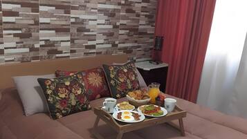 Bügeleisen/Bügelbrett, WLAN, Bettwäsche