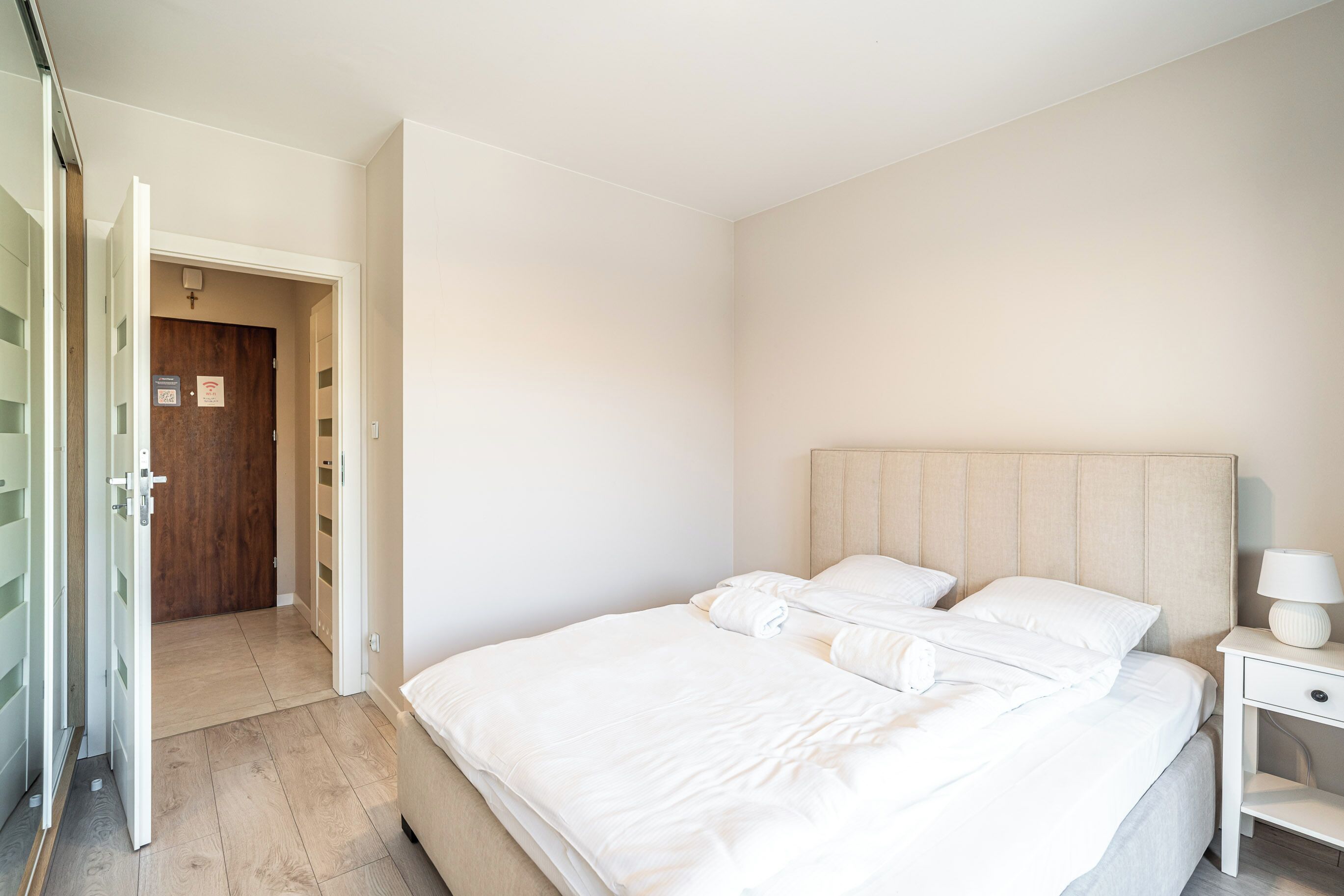 Tabla de planchar con plancha y wifi gratis 