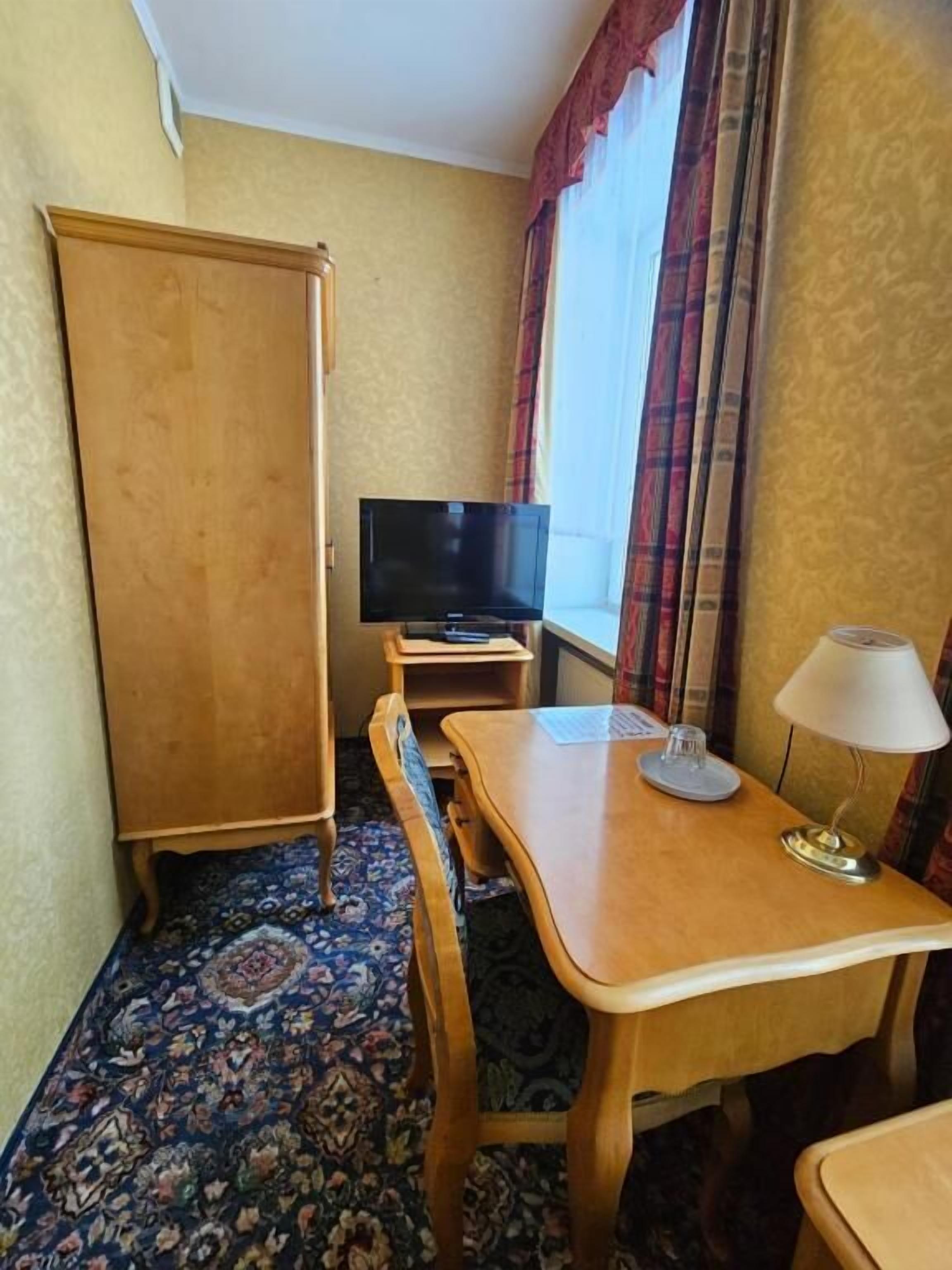 Single Room, Garden View | Interior