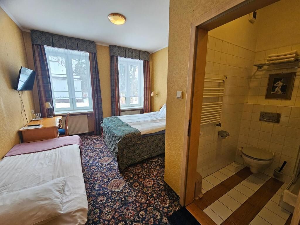 Familienzimmer, Gartenblick | Bügeleisen/Bügelbrett, kostenloses WLAN