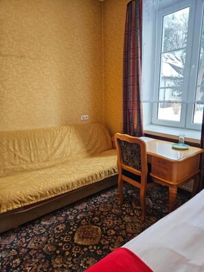 Classic-Doppelzimmer, Gartenblick | Wohnbereich