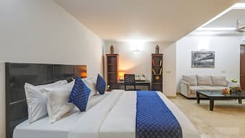 Suite – superior, byutsikt | Strykejern/-brett og wi-fi (inkludert)