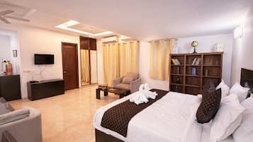 Iron/ironing board, free WiFi