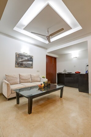 Superior Suite, City View | Iron/ironing board, free WiFi - Floryn Stayz-Huda City Centre (Gurugram)