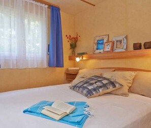 Mobile Unterkunft, 2 Schlafzimmer, Nichtraucher, Terrasse | Laptopgeeigneter Arbeitsplatz, kostenloses WLAN