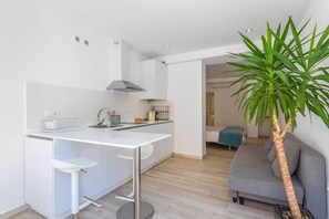 Refrigerador y parrilla de estufa 