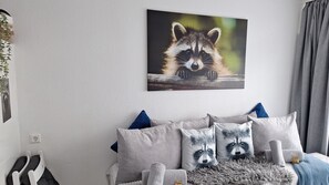 Interior - The Raccoon Cave – Apartment with Balcony & Pool (Schluchsee)