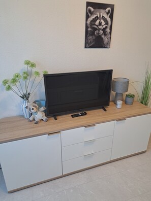 Interior - The Raccoon Cave – Apartment with Balcony & Pool (Schluchsee)