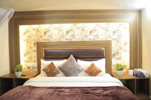 Deluxe Double Room, Air conditioning, City View | Free WiFi - SSR STAY (Amritsar)