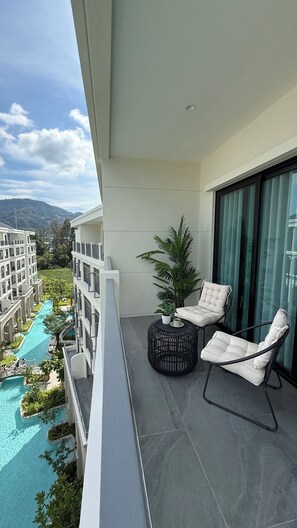 Property grounds - Elegant Holiday Living at 1 km to Bangtao Beach, 1BR near Bangtao Beach, Phuket (Tambon Choeng Thale)
