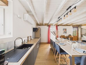 Kühlschrank, Mikrowelle, Ofen, Geschirrspüler