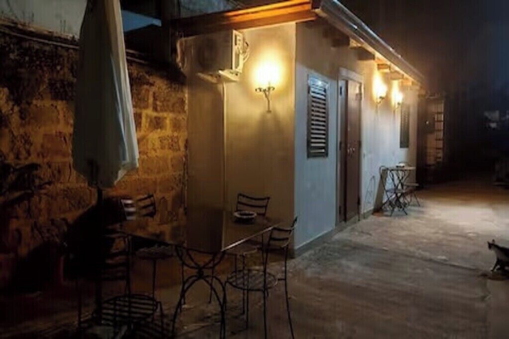 屋外ダイニングエリア