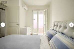 Fer et planche à repasser, accès Internet