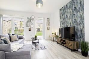 Casa, 3 habitaciones, accesible para personas con discapacidad, patio | Sala de estar