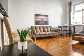 Living area - Comfy 2BR Apartment Long Stay Downtown (Vienna)