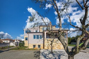 Standard-Apartment, Mehrere Schlafzimmer (Oasis Jadreski With Pool) | Garten
