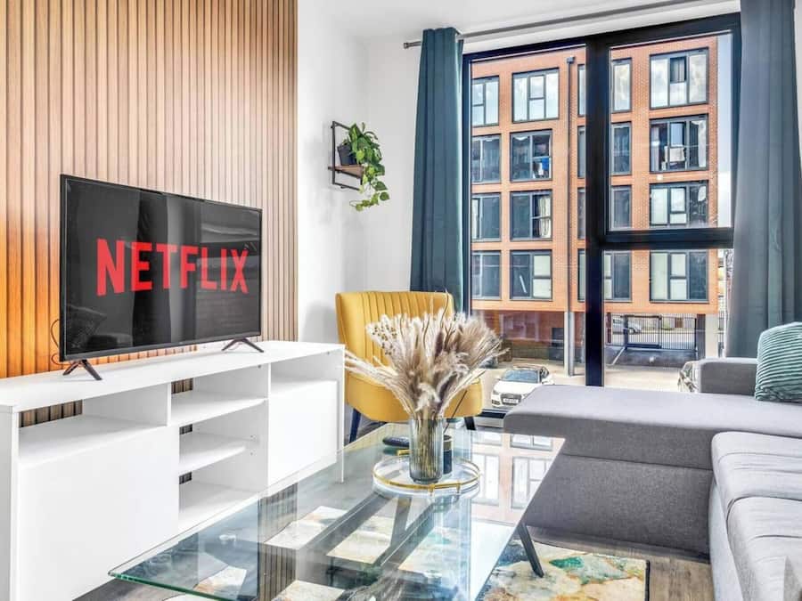 Apartment, 2 Bedrooms, Accessible | Living room