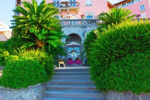 Exterior detail - Studio apartment near Opatija with hot tub, swimming pool and panoramic sea view (Matulji)