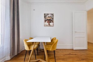 Dining - Appartement Suresnes (Suresnes)