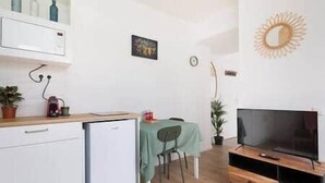 Interior - Elegant Flat: Paris - CDG/Expo (Aulnay-sous-Bois)