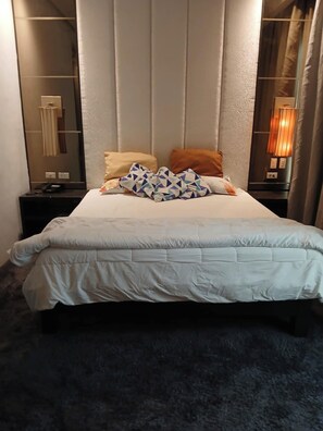 1 bedroom - Comfortable Room, 100m to Walking st, 5th Floor (Angeles City)