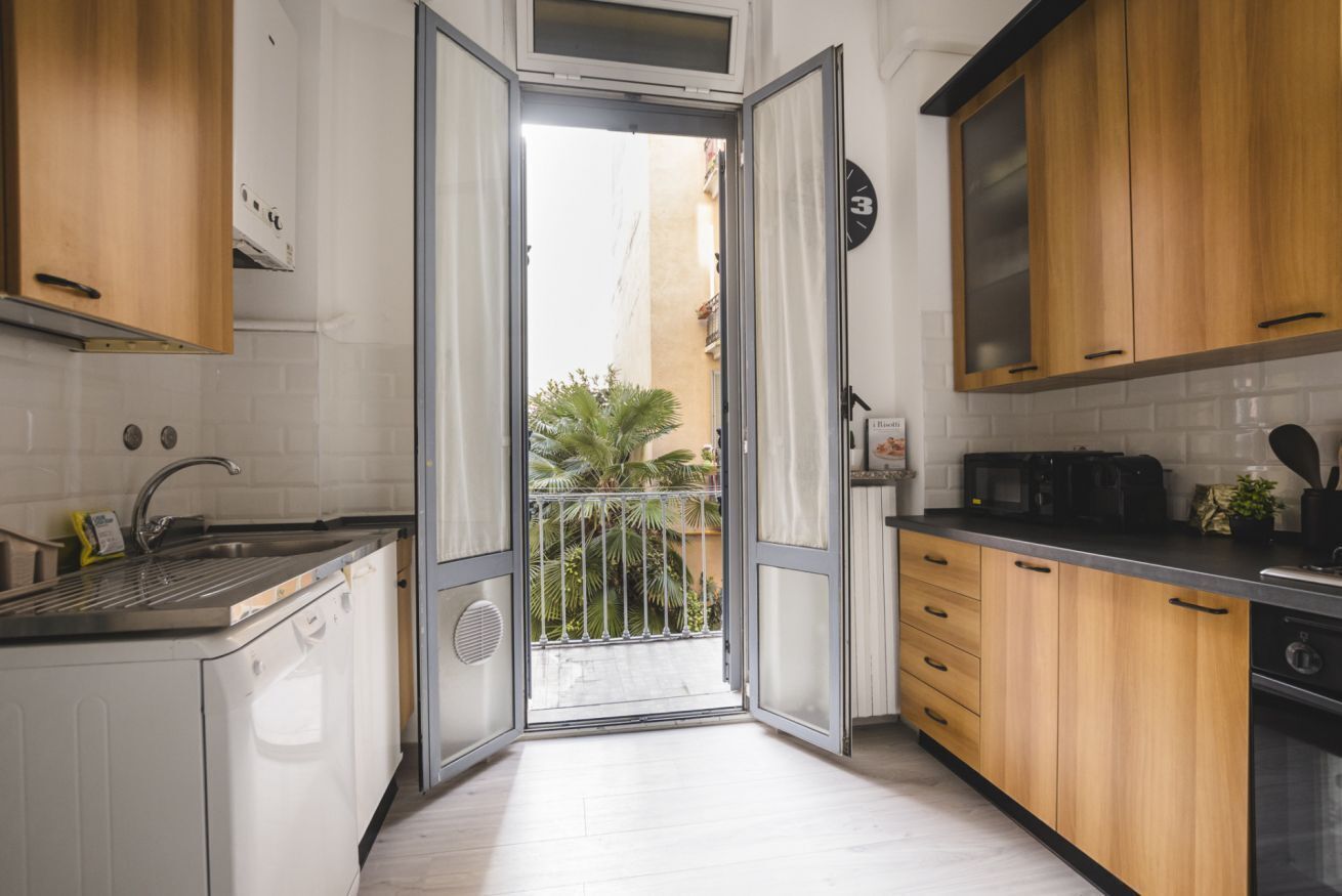 Fridge, microwave, dishwasher, toaster