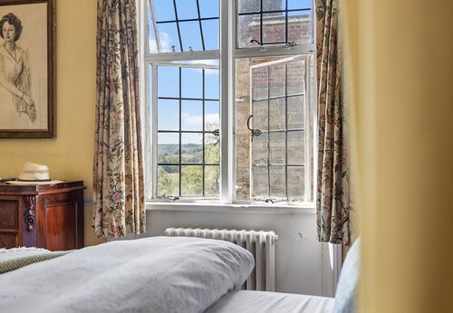 Haremere Hall - A Jacobean Estate of Grandeur
