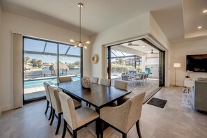 Dining - Villa Linovizo - on water, pool, spa, views, boating (Cape Coral)
