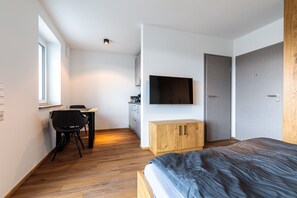 Iron/ironing board, WiFi, bed sheets - Premium Apartment City View 8 with XXL Balcony (Pfullendorf)
