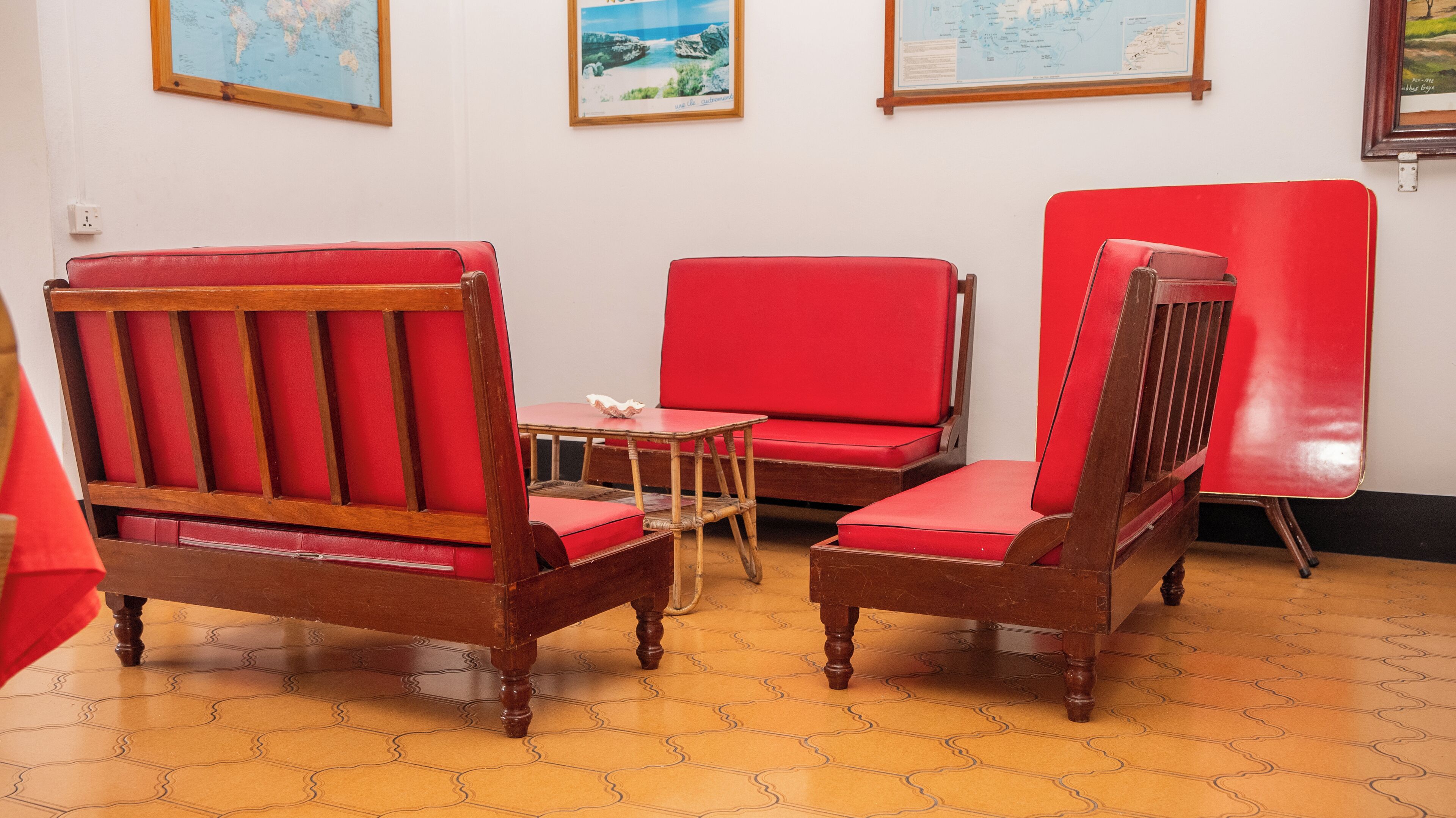 المنشأة من الداخل