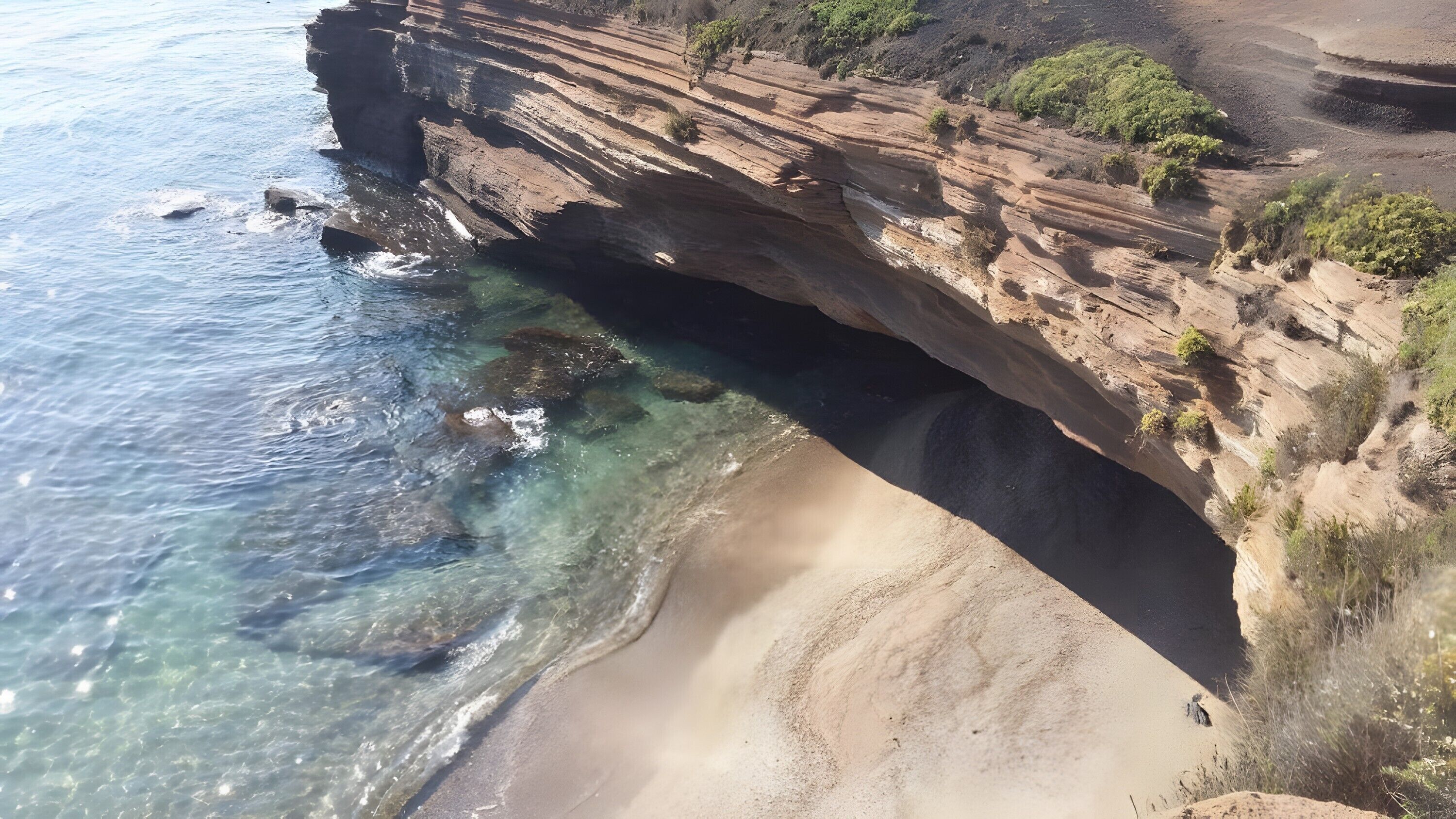 Una spiaggia nelle vicinanze