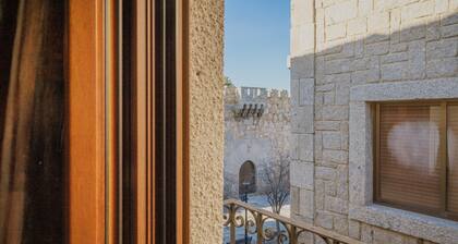 Historic Center Apartment in Ávila with Balcony and City Views
