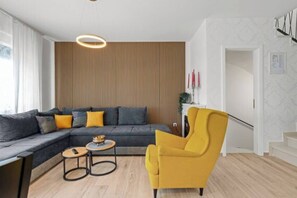 Living area - Villa Tria Quercus -  Rooftop Pool Oasis (Vodice)