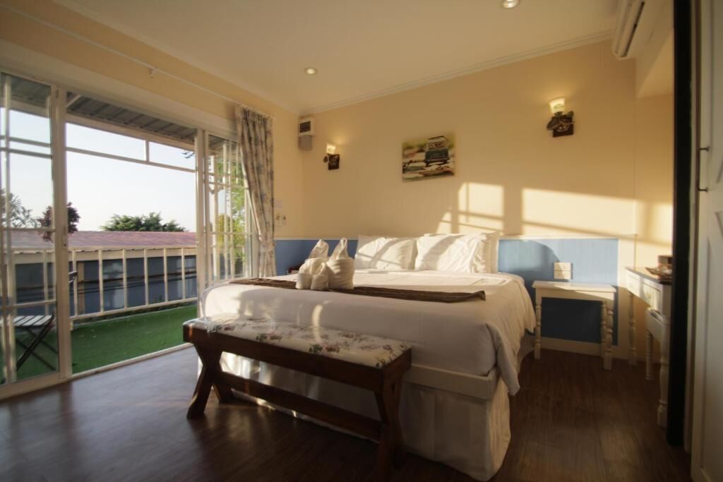 Basic Double Room | Laptop workspace, free WiFi