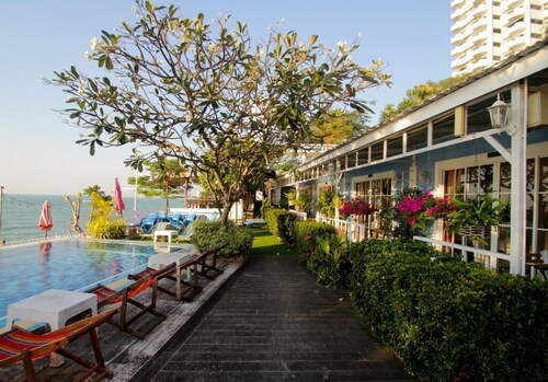 Pattaya Paradise Beach Resort