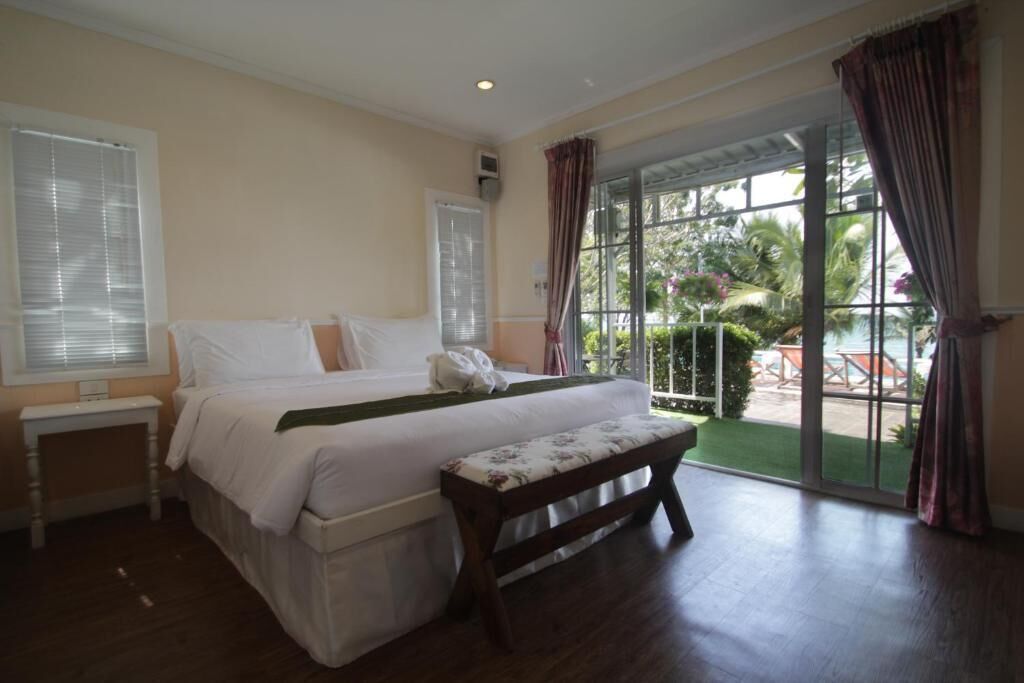 Deluxe Double Room, Sea View | Laptop workspace, free WiFi